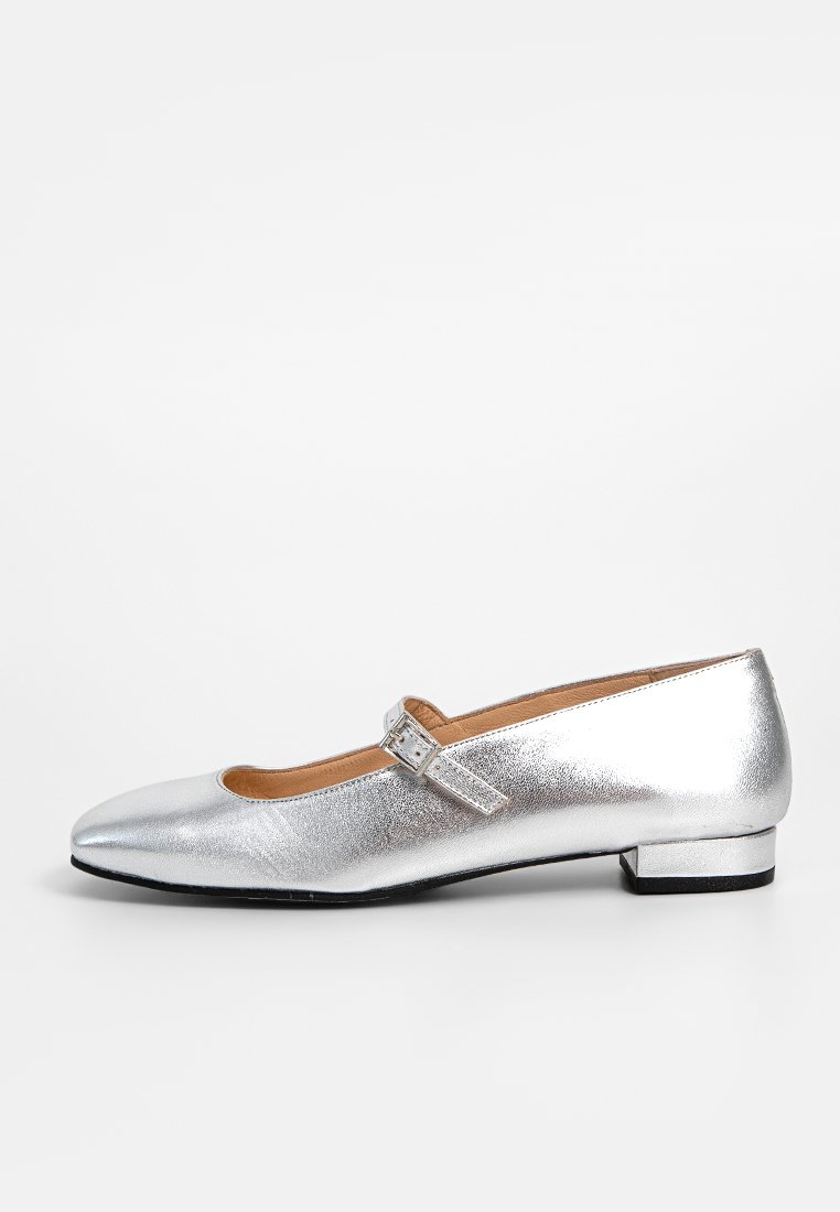 ALOHAS Ballerina’s met enkelbandjes zilverkleurig