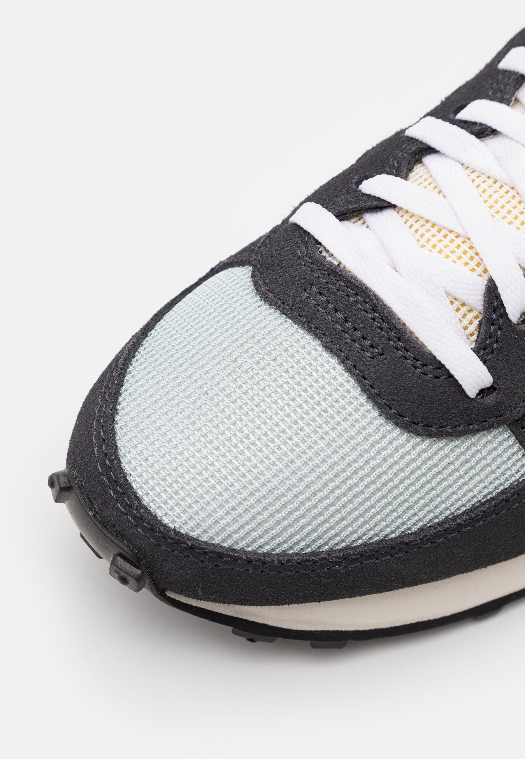 Nike Sportswear CHALLENGER OG UNISEX - Sneakers laag - off noir/light  silver/dark smoke grey/white/sail/Donkergrijs - Zalando.nl