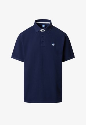 Polo a maniche corte blu navy con due bottoni, bordo del colletto bianco e un piccolo logo rotondo sul petto a sinistra.