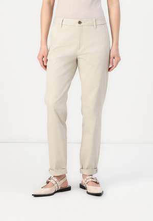 WEEKEND CHINO SLIM ANKLE - Housut - sahara khaki