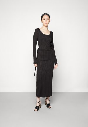 Guess ESMERALDA DRESS - Φόρεμα-πουλόβερ - jet black