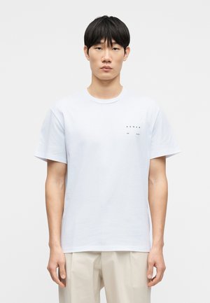 - T-shirt z nadrukiem