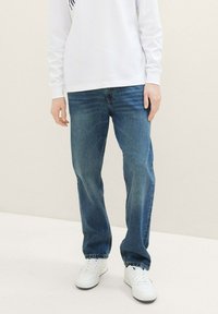 TOM TAILOR DENIM TTLOOSE - Vaqueros tapered - used mid stone blue denim