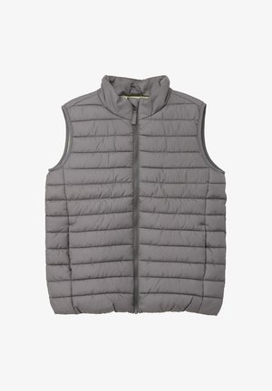 Gilet sans manches gris en duvet avec un motif matelassé horizontal, col haut et fermeture éclair à l'avant ; texture lisse avec une apparence légère.