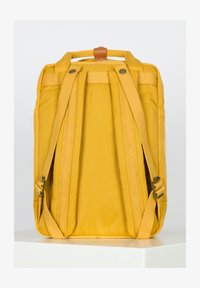 Unselected, yellow
