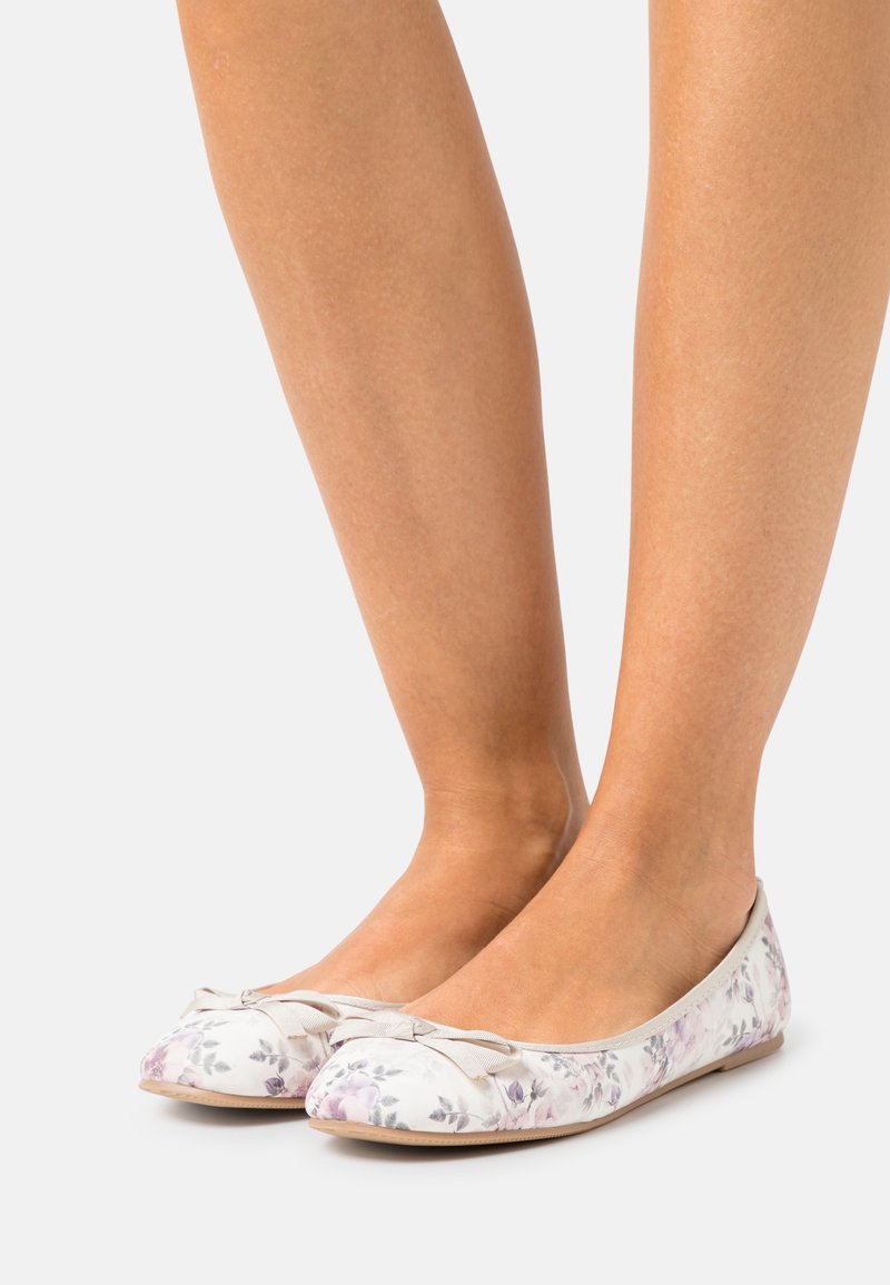 Anna Field by Zalando Ballerines - white