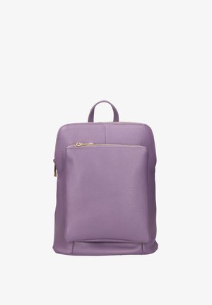 Zaino in pelle viola con una texture liscia, dotato di una tasca frontale con zip e di una maniglia superiore per un facile trasporto. Design minimalista.