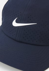 nike performance aero unisex