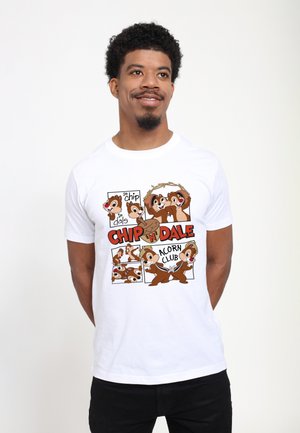 Biały bawełniany t-shirt z grafiką "Chip 'n' Dale Acorn Club" przedstawiającą kolorowe kreskówkowe wiewiórki i wyraźny napis. Krótkie rękawy, luźny krój.