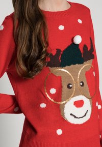 Vero Moda VMTINSEL O-NECK XMAS - Camisola - chinese red/sepia tint/snow white/ponderosa pine/chocolate plum/black/gold
