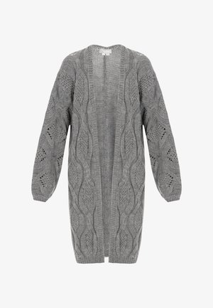 Szary sweter z dzianiny z otwartym przodem, z wyraźnym wzorem w warkocze i balonowymi rękawami. Teksturowana tkanina dodaje głębi.