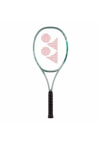Tennissla met een lichtgroen aluminium frame, zwarte textuurgreep en een wit snaarbed met rode geometrische patronen.