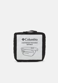 Rucsac ușor, pliabil, de culoare neagră, cu un buzunar frontal gri, având un logo și o ilustrație a designului rucsacului; dimensiune compactă.