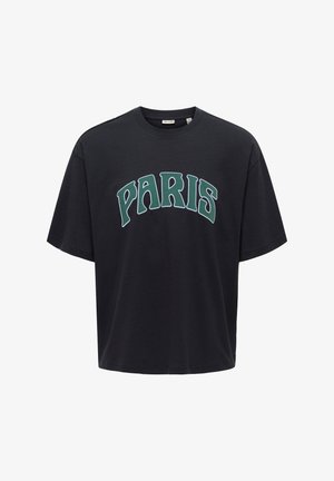 Čierne bavlnené tričko s veľkým zeleným nápisom "PARIS" cez hruď. Krátke rukávy a voľný strih.
