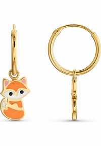 Goldene Creolenohrringe mit einem bunten Emaille-Fuchs-Anhänger in Orange, Weiß und Schwarz. Glatte Textur, verspieltes Design und sicherer Verschluss.