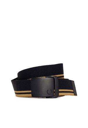 Zwart en tan gestreepte stoffen riem met een matzwarte rechthoekige metalen gesp met een klein gegraveerd kranslogo.
