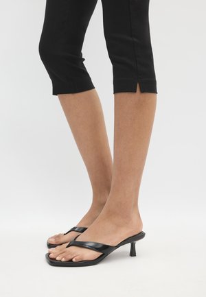Stradivarius, THONG HEELED SANDALS - Sandaler m/ tåsplit - black
