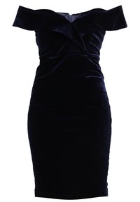 Robe ajustée en velours noir, épaules dénudées, col plissé et ourlet longueur genou.