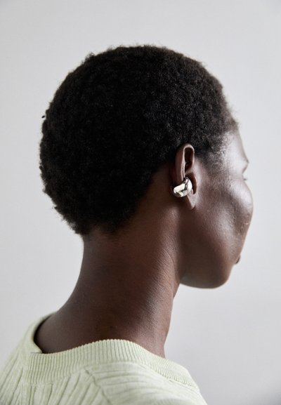 Maria Black TRYVANN EAR CUFF - Einzelner Ohrring - silver coloured