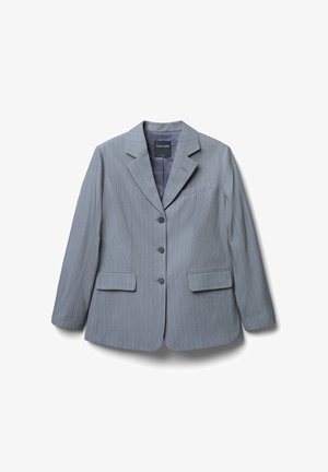 Blazer grigio a righe con rever a coppia, tre bottoni, due tasche frontal i e una tasca sul petto. Realizzato in un tessuto dalla superficie liscia.