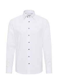 Witte langekleurige blouse met een fijn marineblauw stippenpatroon, knoop-down kraag en marineblauwe knopen langs de voorflap. Soepele stoftextuur.