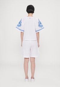 Max Mara Leisure OLIVETO - Šorti - bianco ottico