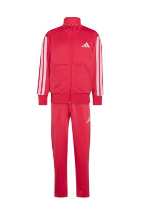 Chándal deportivo rojo con chaqueta con cremallera y pantalones, con rayas blancas en las mangas y un pequeño logo en el pecho y en los pantalones.