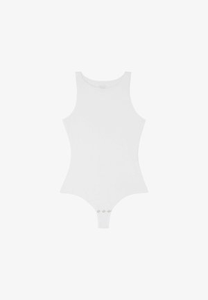 Weißer Body mit Rundhalsausschnitt, ärmellosem Design und Druckknopfverschluss am Boden mit silberner Hardware. Glattes, leichtes Material.