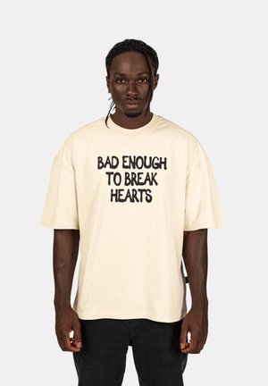 BAD ENOUGH - Print T-shirt - coconut