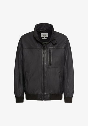 Czarna skórzana kurtka z zamkiem z przodu, stójką i prążkowanymi mankietami. Posiada dwie boczne kieszenie oraz jedną zapinaną na zamek kieszeń na klatce piersiowej.