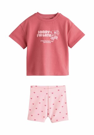 Next, REGULAR FIT - SHORT SLEEVE T-SHIRT AND CYCLE SHORTS SET  . - Shorts - pink heart