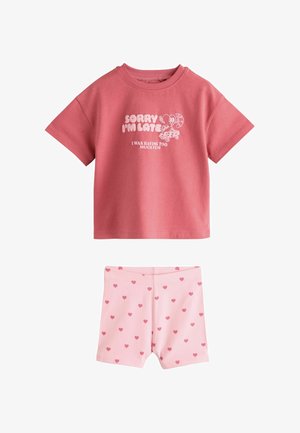 Next, REGULAR FIT - SHORT SLEEVE T-SHIRT AND CYCLE SHORTS SET . - Shorts - pink heart