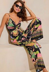 Lipsy REGULAR FIT czarny