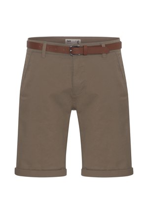 Hnědé bavlněné šortky s ohrnovacími lemy, obsahující boční kapsy a hnědý kožený pásek se stříbrnou sponou. Jednoduchý, rovný střih.