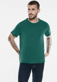 Street One MEN FLAMMGARN - Jednoduché tričko - grün