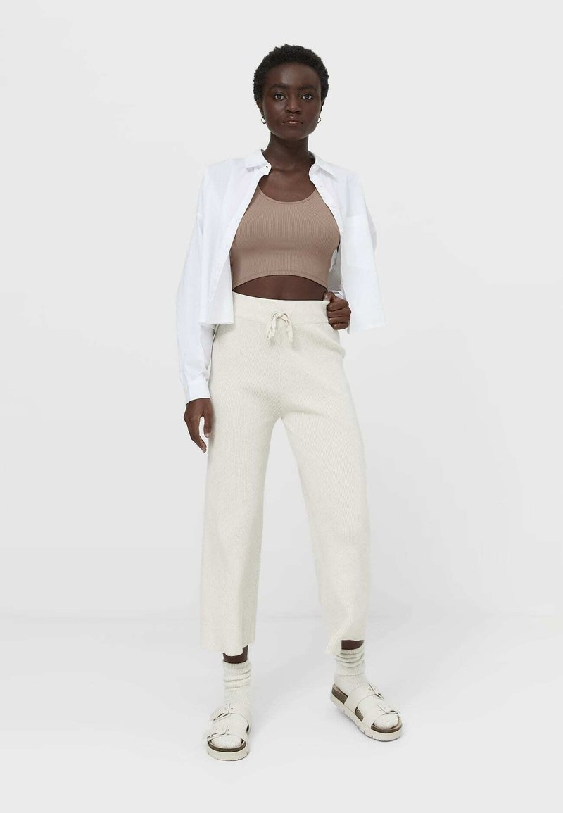 Stradivarius Top beige Stradivarius Top beige