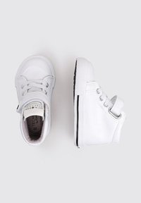 Osito by Conguitos Zapatos de bebé - white