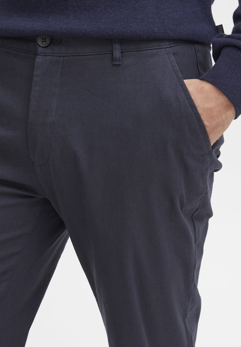 Windsor Slim fit stoffen broek met persplooien in lichtblauw online Windsor Slim fit stoffen broek met persplooien in lichtblauw online