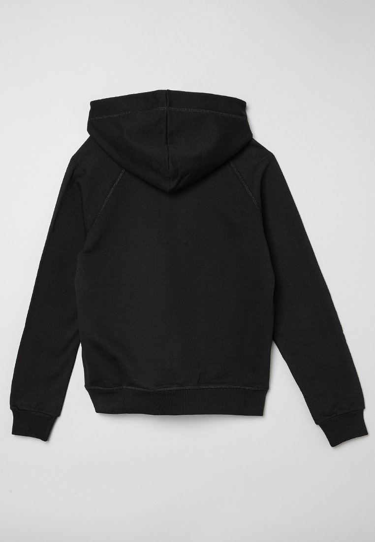 Schwarzer Hoodie aus weichem Stoff, mit Bindekordelkapuze, gerippten Bündchen und Saum sowie Flachnahtverarbeitung für Haltbarkeit.