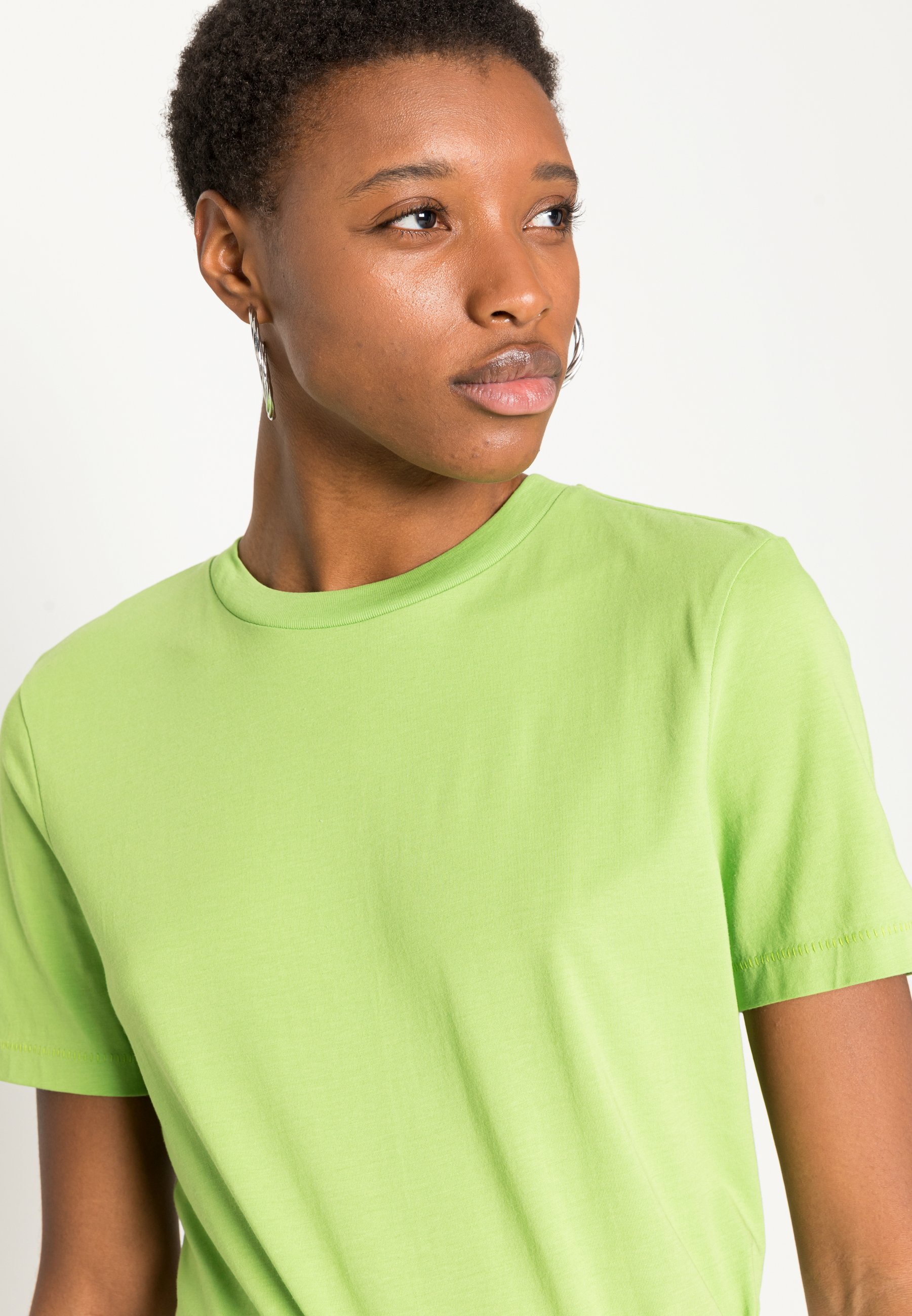 perfect basic tee