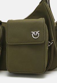 Pinko CARGO BAG  - Τσάντα χειρός - piantagione
