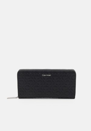 Calvin Klein MUST WALLET EMBOSSED - Geldbörse - black