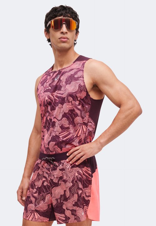 ASICS FUJITRAIL ALL OVER PRINT SHORT - Sports shorts - blazing coral/dark aubergine — foto 4