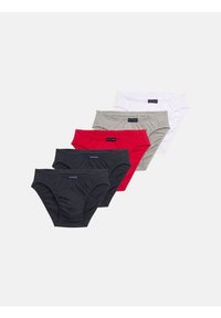 Cinq paires de culottes pour femmes en noir, gris, rouge et blanc. Fabriquées en tissu doux ; elles possèdent une taille élastique et un design simple.
