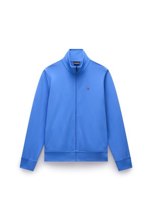 Blaue Zip-Jacke mit hohem Kragen, gerippten Bündchen und Saum. Verfügt über ein kleines rotes Emblem auf der Brust. Glatte Stoffoberfläche.