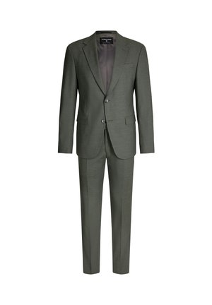 Costume vert foncé en tissu texturé. Comprend un blazer à deux boutons et un pantalon à jambe droite. Intérieur doublé d'une couleur assortie.