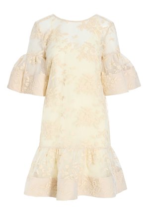 Robe brodée en jaune doux avec des motifs floraux, des manches bouffantes et un ourlet en volants. Le matériau semble léger et transparent.