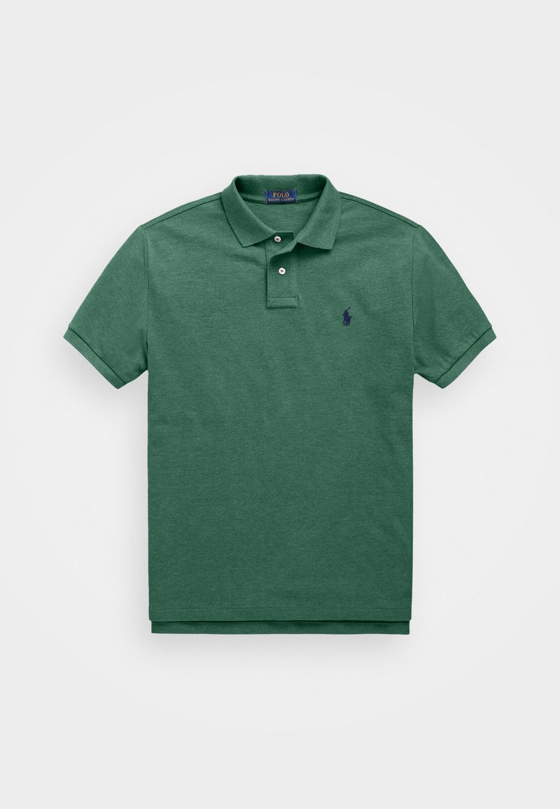 Grön bomulls-polo med krage, kort ärm, tre-knappslås och en marinblå broderad logotyp på vänster bröst.