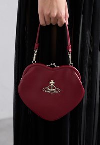 BELLE HEART FRAME PURSE - Skulderveske - red