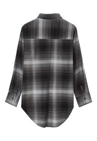 Camicia a scacchi nera e grigia, maniche lunghe, polsini a bottone, orlo curvo, tessuto morbido con una texture liscia, caratterizzata da linee orizzontali e verticali.